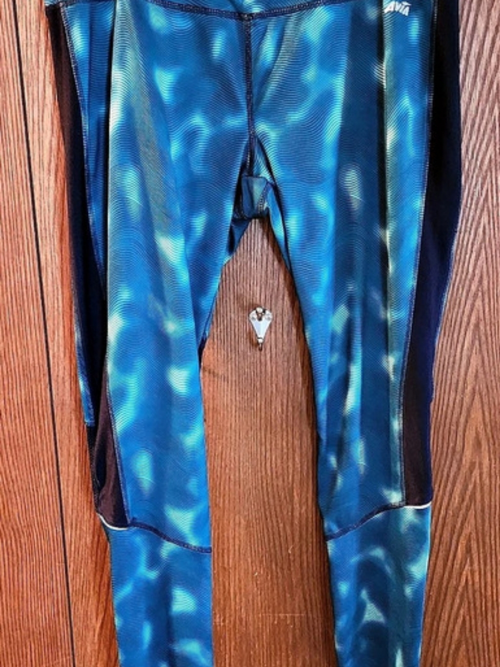 Avia Abstract Turquoise/Blue Wave Leggings Size Large